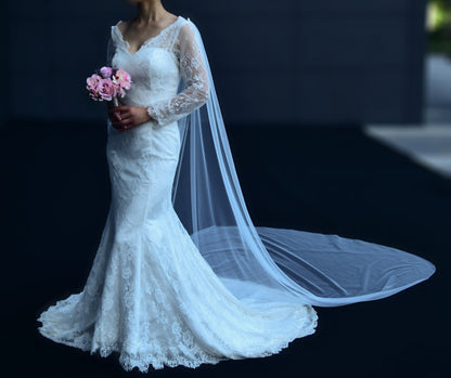 Simple Cowl Back Tulle Shoulder Veil