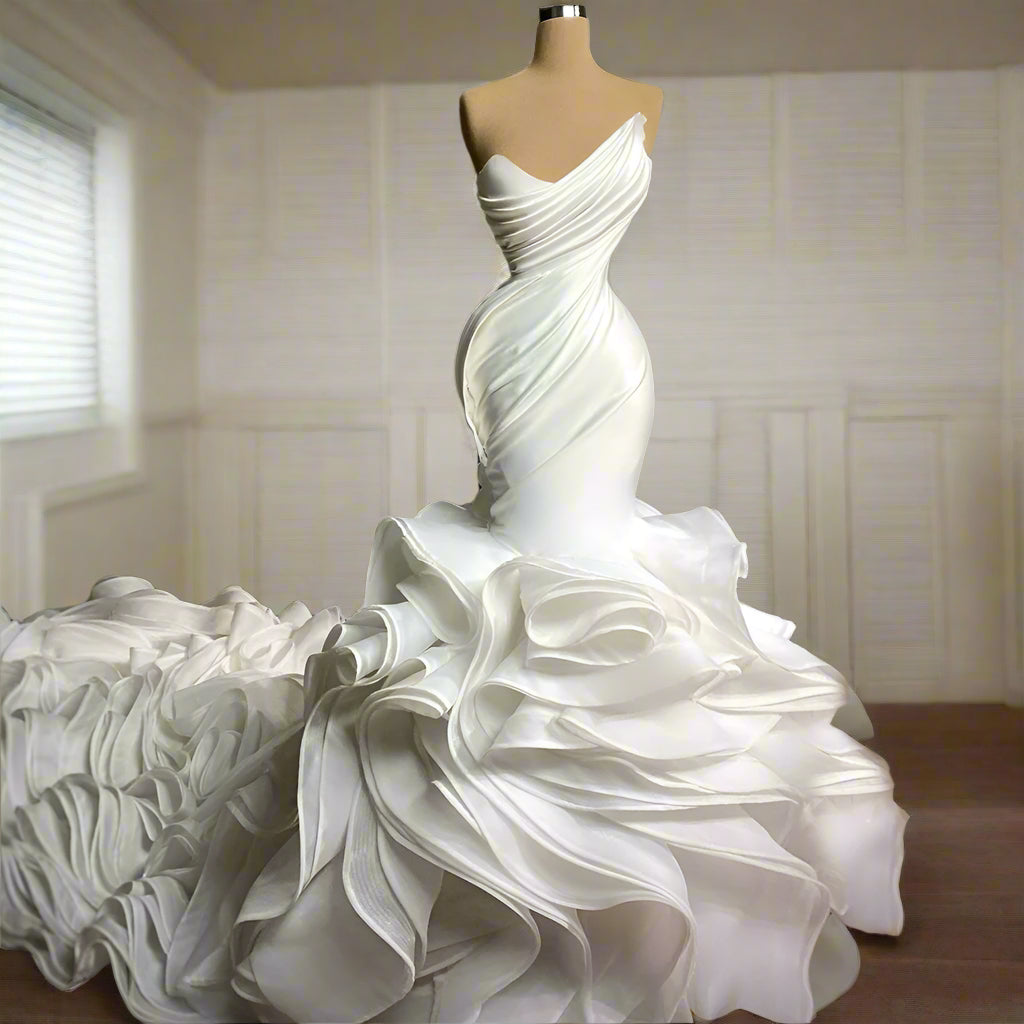 Modern Satin/Organza Lavish Trumpet Wedding Gown