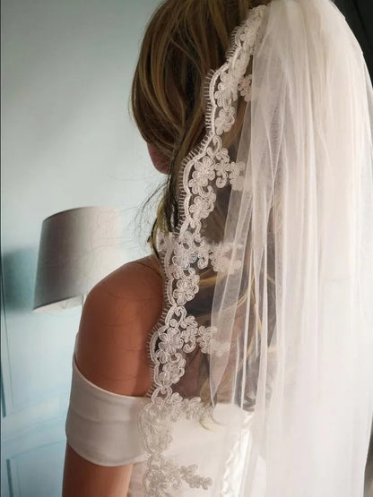 Vintage Look Lace Edge Waist Length Wedding Veil