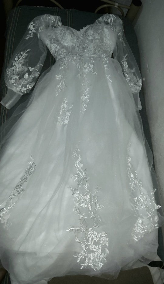 Whimsical Applique Wedding Gown All Sizes/Colors