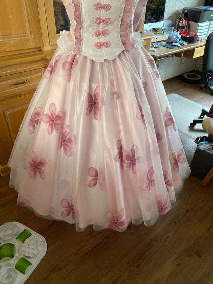 6 Hoop Ball Gown Petticoat Up to 49" Waist