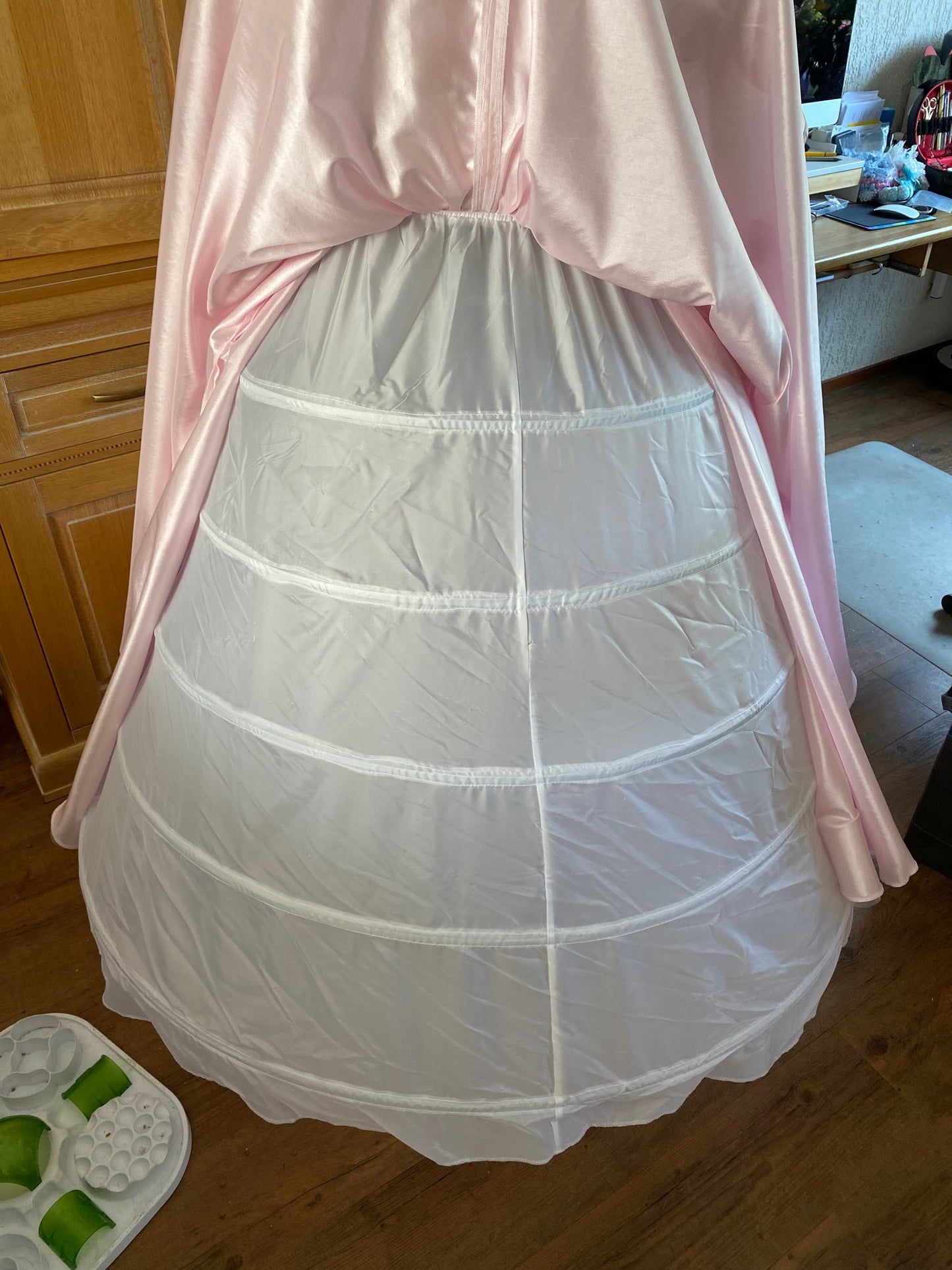 6 Hoop Ball Gown Petticoat Up to 49" Waist