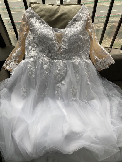 Lace Applique/Tulle A Line Wedding Gown All Sizes/Colors