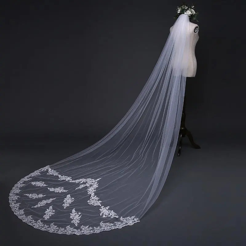 Lace Detailed Tulle Chapel Length Wedding Veil