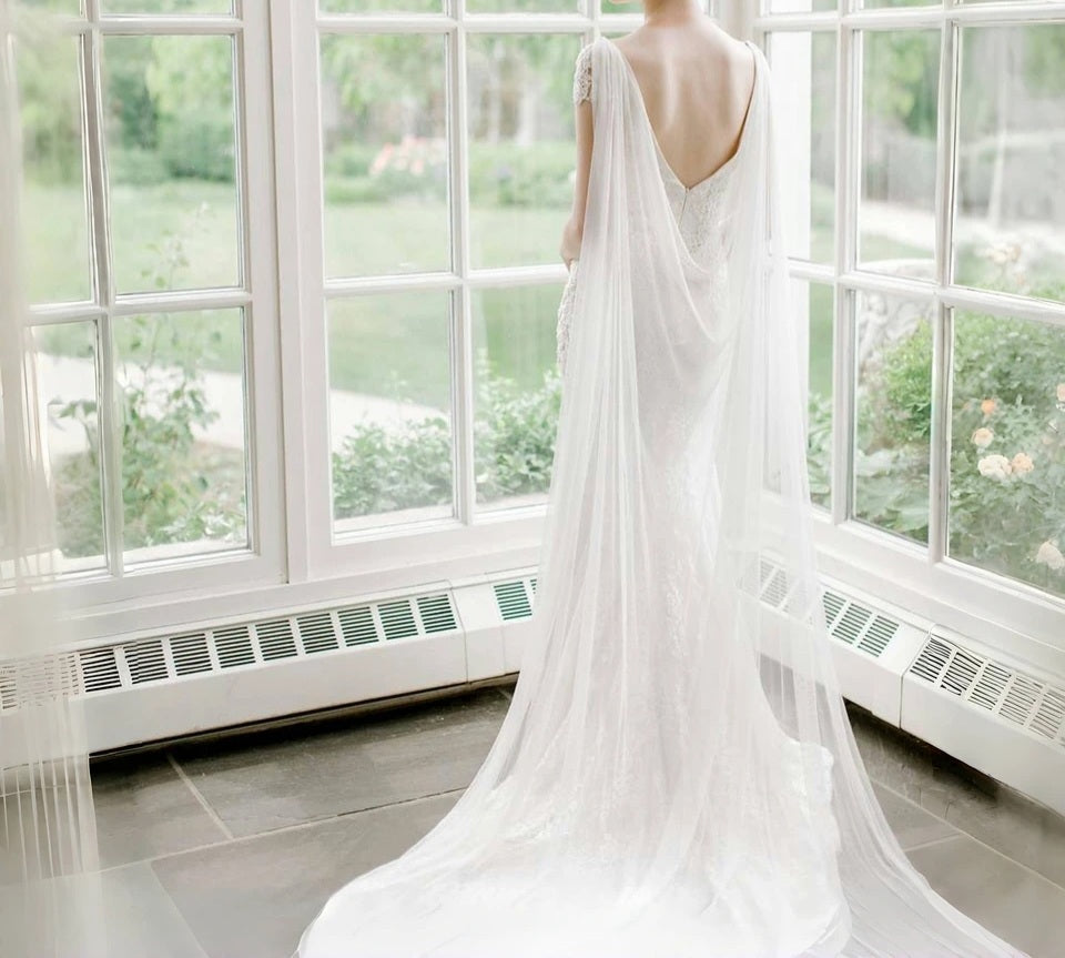 Simple Cowl Back Tulle Shoulder Veil