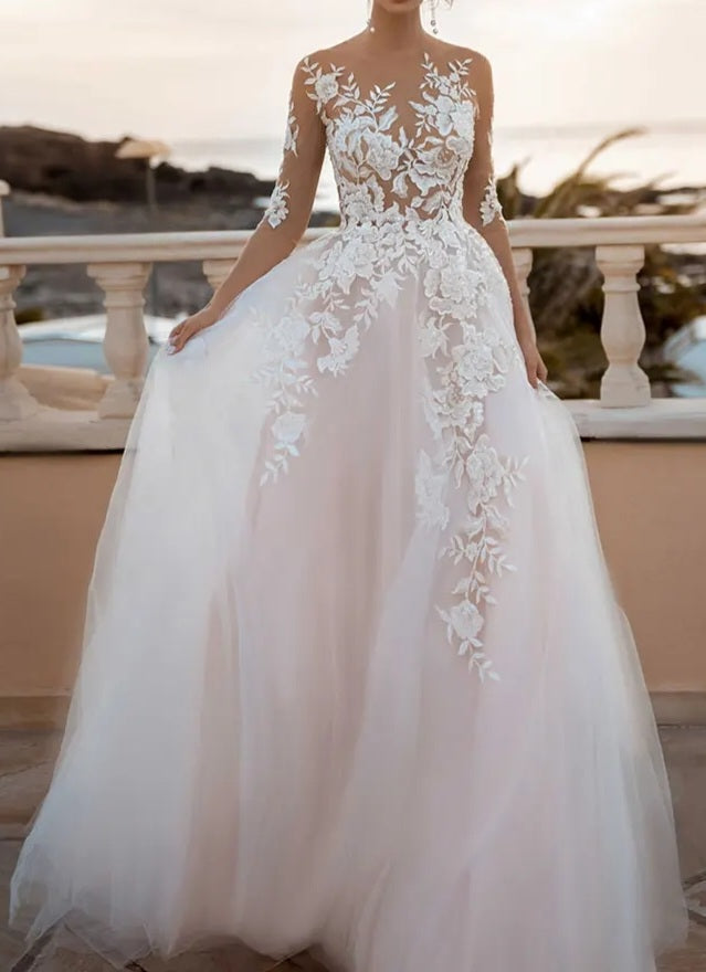 Applique/Tulle Wedding Gown