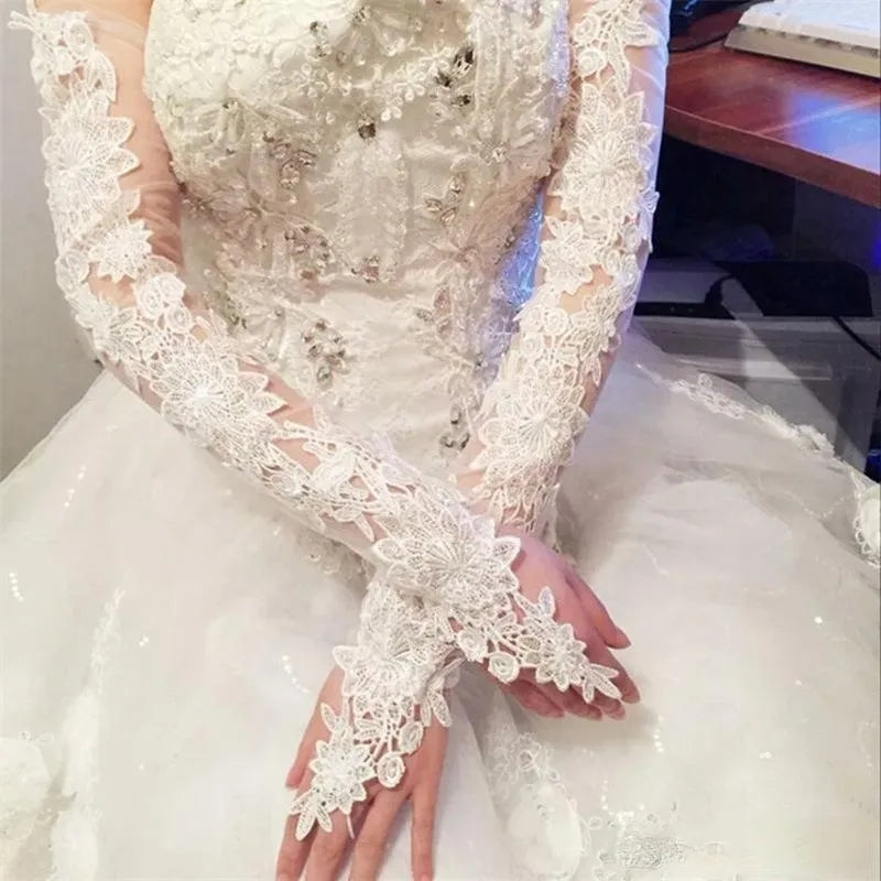 Boho Lace Applique/Tulle Sleeve Style Fingerless Wedding Gloves