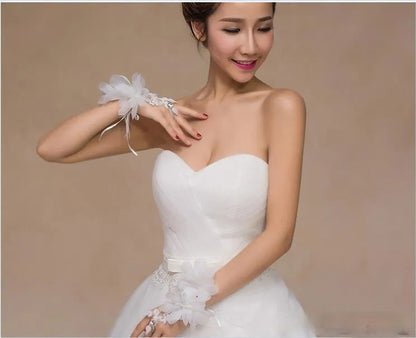 Corsage Style Rhinestone Lace Fingerless Wedding Gloves