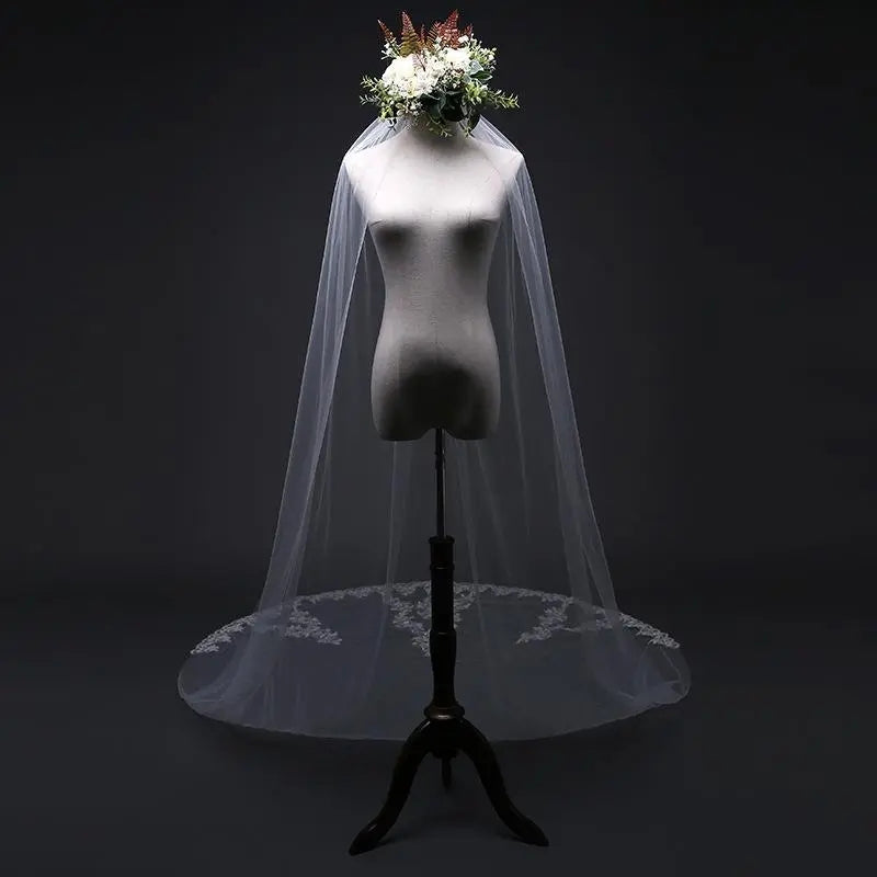 Lace Detailed Tulle Chapel Length Wedding Veil