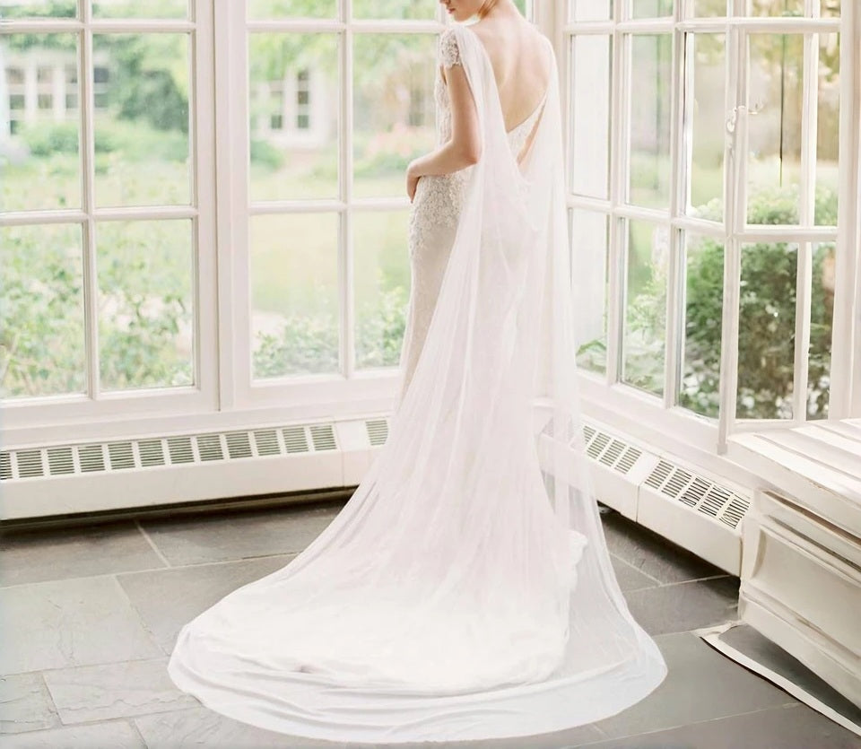 Simple Cowl Back Tulle Shoulder Veil